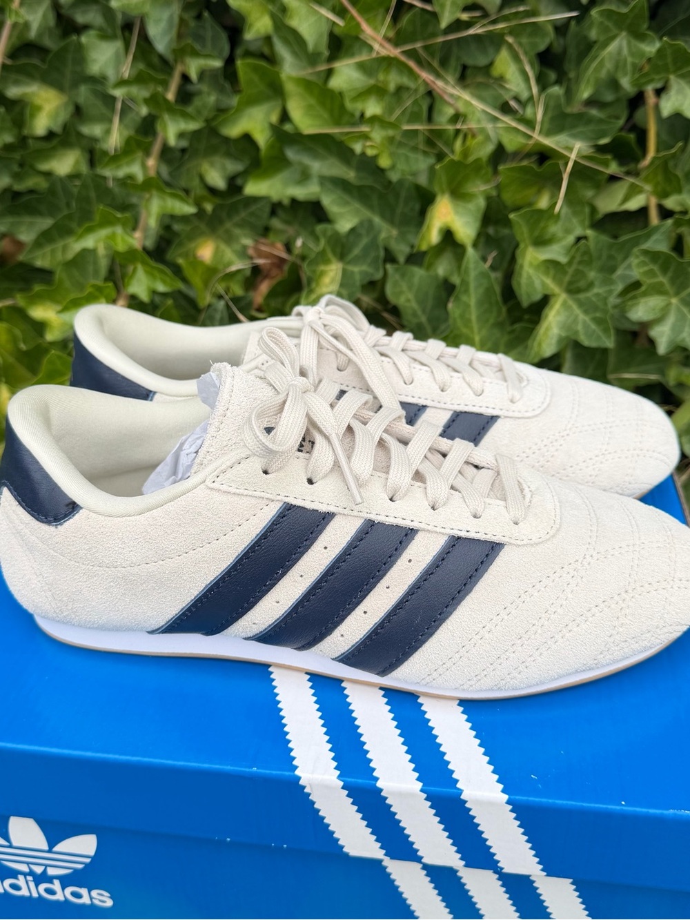 Adidas Taekwondo - Tan/Navy Sneakers